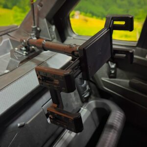 TF290904 TF290905 | Can-Am Defender HD11 Tablet Dash Mount